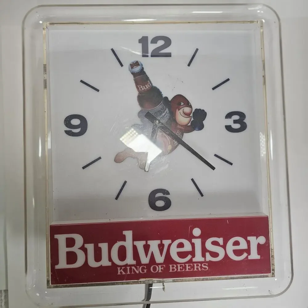 Vintage Bud Man Budweiser Beer Light Up Clock Works Bar Sign